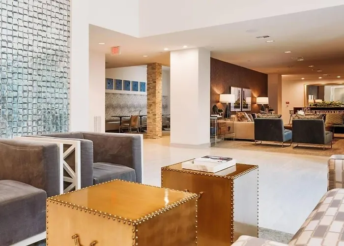 Luxurious 1 Bedroom W Pool & Patio Ingalleria Area